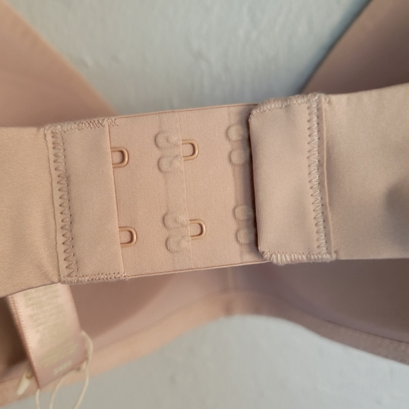 Skims Wireless Form T-Shirt Bra Size 34DD Mica Demi Coverage Seamless NWT - Picture 5 of 6